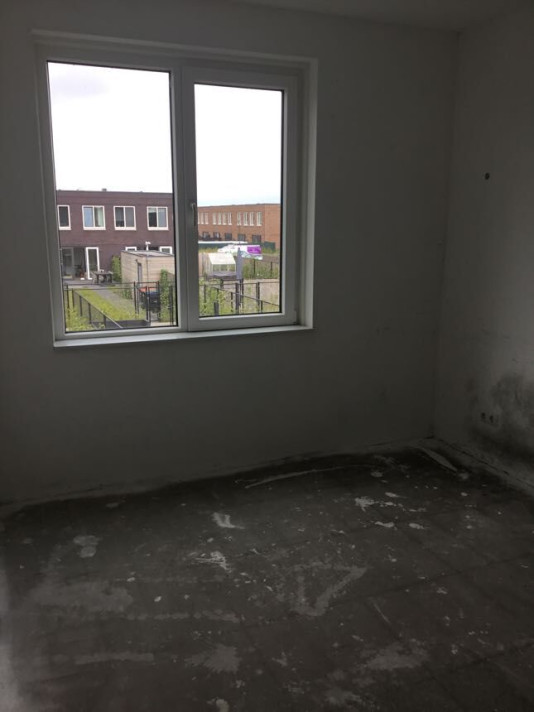 Bekijk foto 1/10 van house in Almere