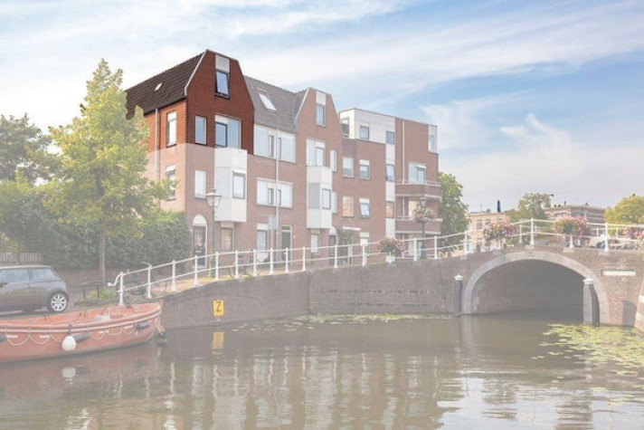 Woonhuis aan de Marepoortkade in Leiden