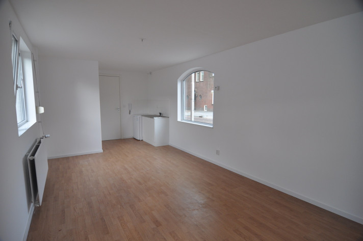 Bekijk foto 1/8 van studio in Tilburg