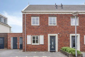 Dom — Oostzaan