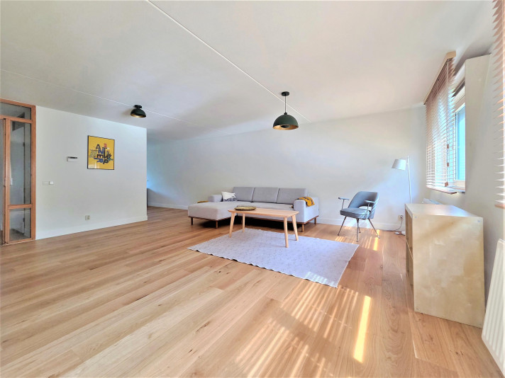 View photo 1/24 of apartment in Amsterdam