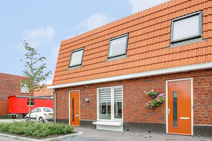 Woonhuis aan de Tolstraat in Zaanstad