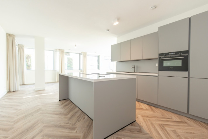 Appartement aan de Radarweg in Amsterdam (1043 NV)