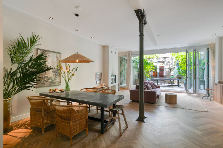 View photo 1/4 of apartment in Amsterdam