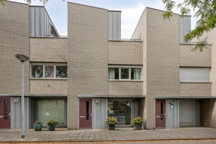 View photo 1/5 of house in Maastricht