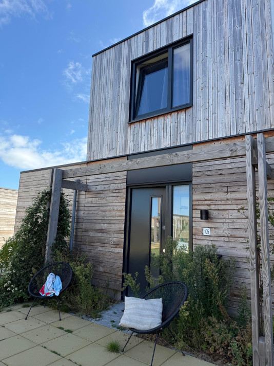 Bekijk foto 1/2 van house in Texel