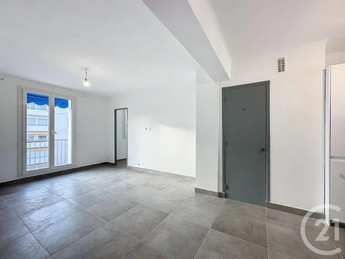 Voir la photo 1/8 du type apartment à Le Cannet