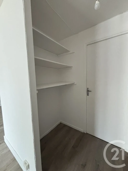 Voir la photo 1/5 du type apartment à Bouleurs