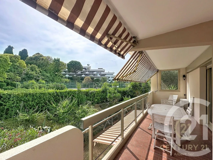 Voir la photo 1/9 du type apartment à Antibes