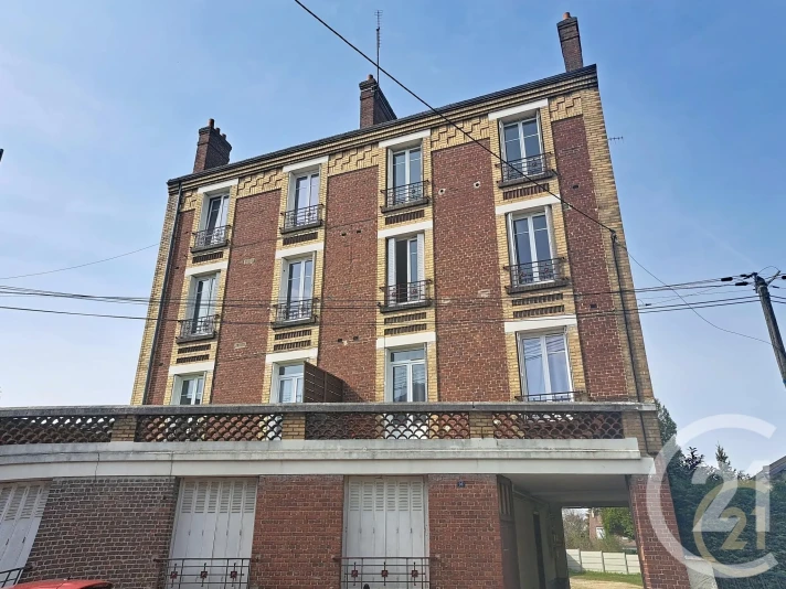 Voir la photo 1/10 du type apartment à Compiègne