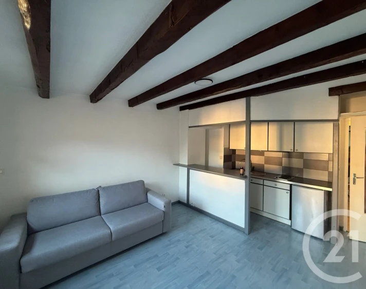 Voir la photo 1/8 du type studio à Montbéliard