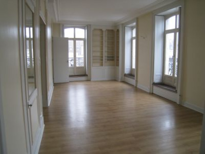 Voir la photo 1/4 du type apartment à Besançon