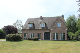 Einfamilienhaus in Sint-gillis-waas