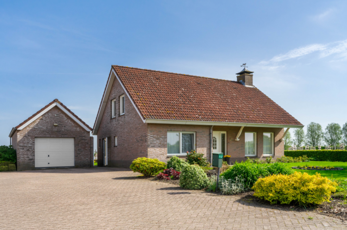 Woonhuis aan de Bavelseweg in Molenschot