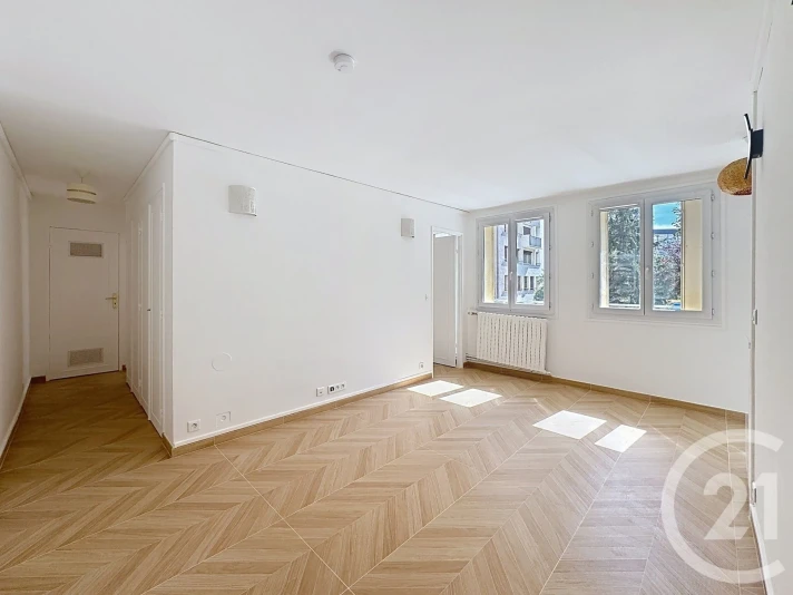 Voir la photo 1/10 du type apartment à Vitry-sur-Seine