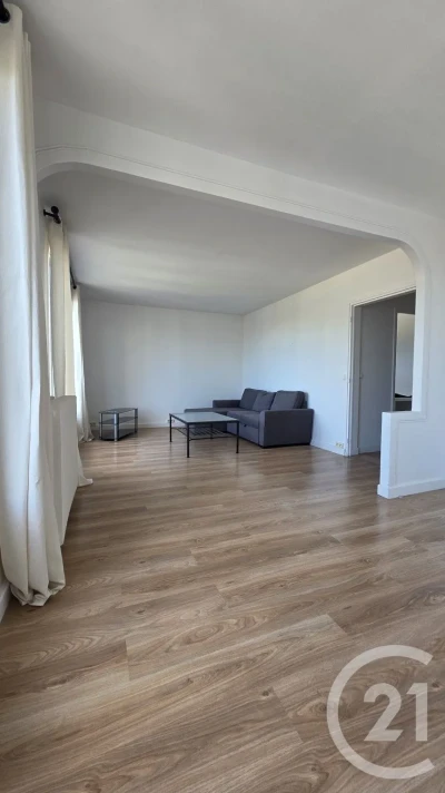 Voir la photo 1/18 du type apartment à Avon