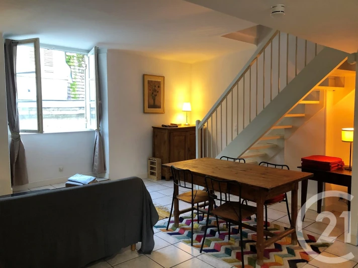 Voir la photo 1/8 du type apartment à Périgueux