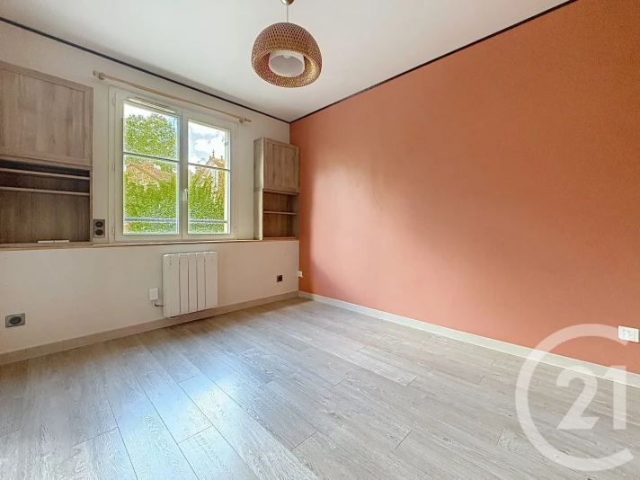 Voir la photo 1/5 du type apartment à Corbeil-Essonnes
