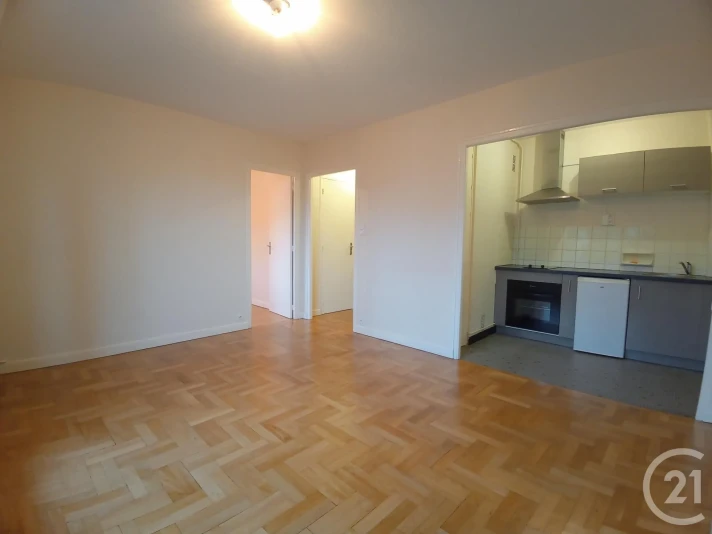 Voir la photo 1/10 du type apartment à Limoges