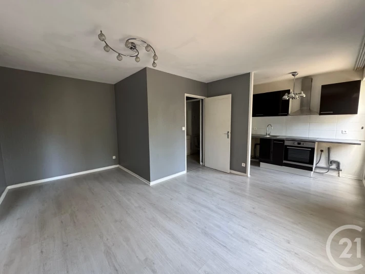 Voir la photo 1/12 du type apartment à Metz