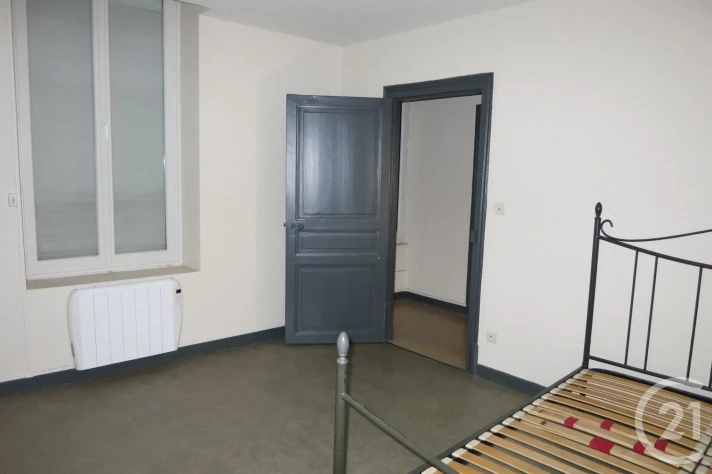Voir la photo 1/7 du type apartment à Montluçon