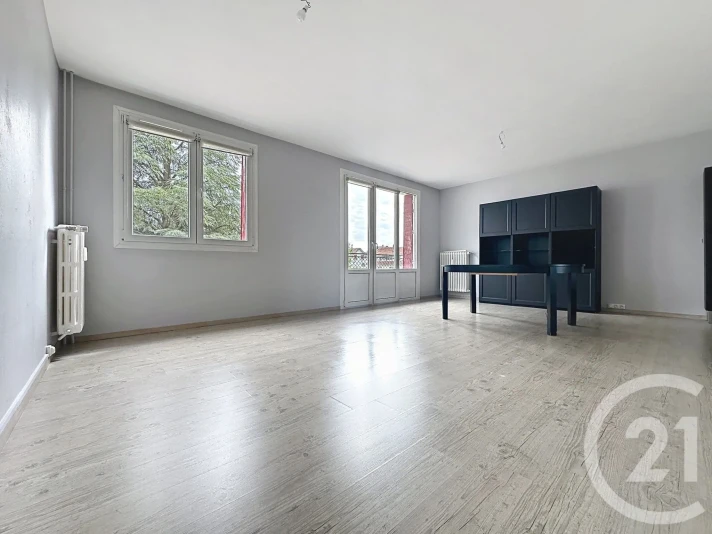 Voir la photo 1/13 du type apartment à Montbéliard