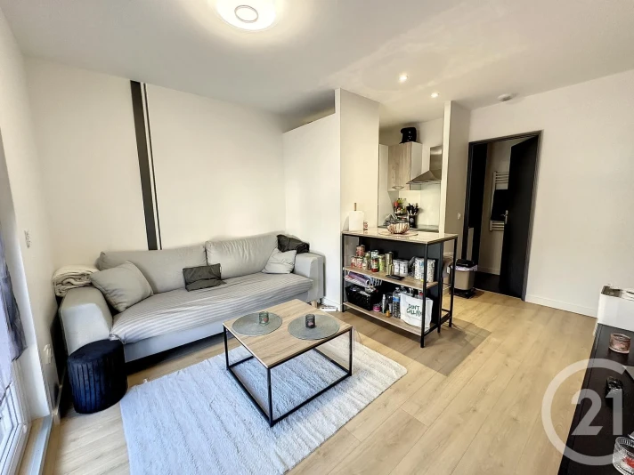 Voir la photo 1/8 du type apartment à Montauban