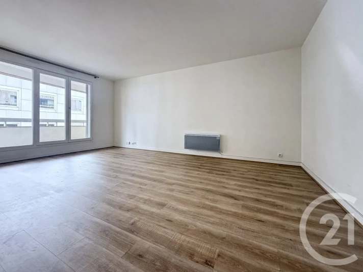 Voir la photo 1/12 du type apartment à Courbevoie
