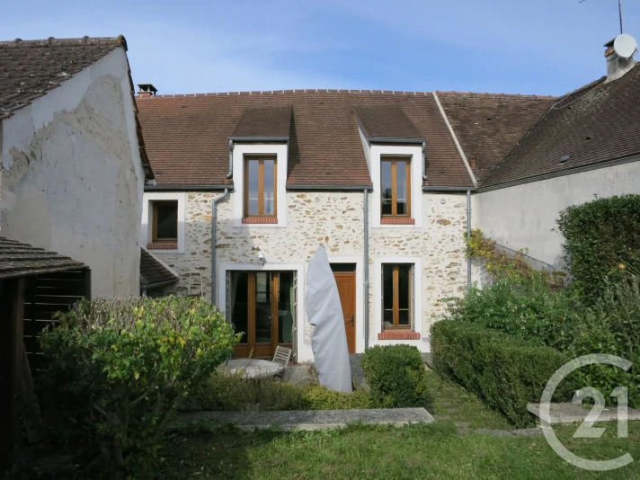 Voir la photo 1/24 du type house à Ozouer-le-Voulgis