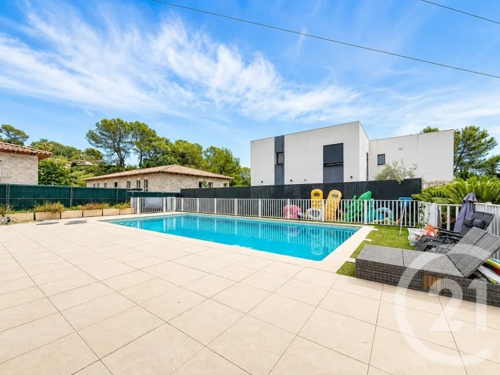 Voir la photo 1/15 du type apartment à Mougins