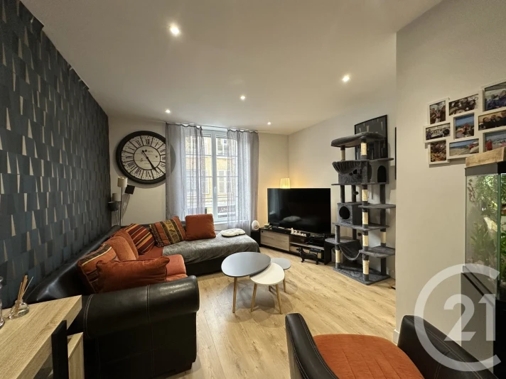 Voir la photo 1/8 du type apartment à Falaise