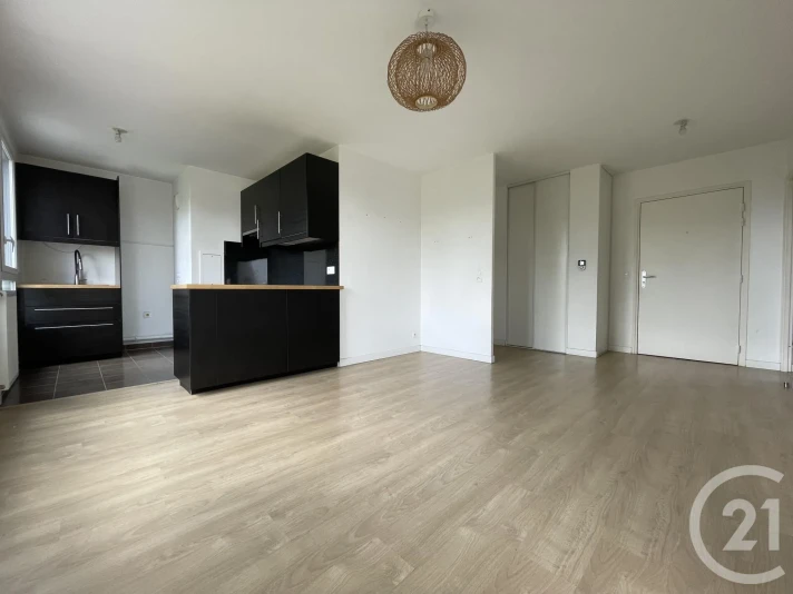 Voir la photo 1/10 du type apartment à Évry-Courcouronnes