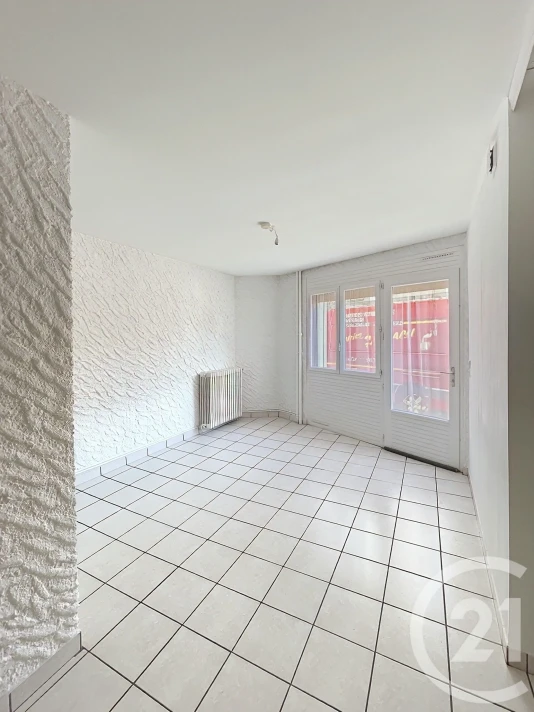 Voir la photo 1/3 du type apartment à Clermont-Ferrand