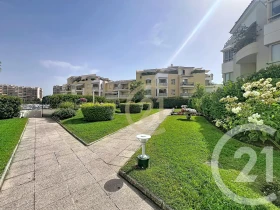 Appartement à Mandelieu-la-Napoule