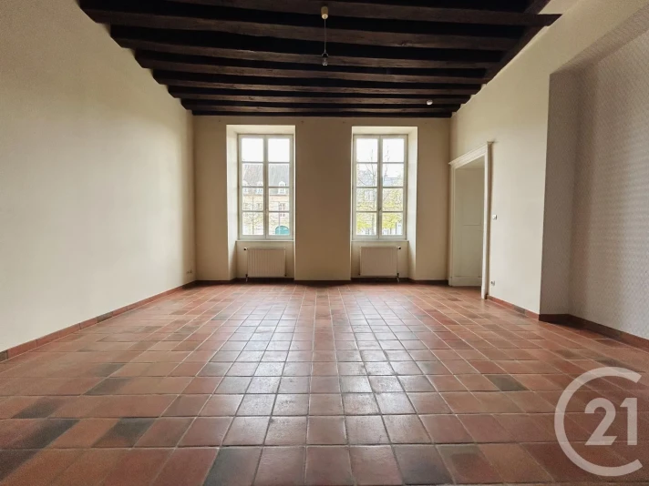Voir la photo 1/8 du type apartment à Moulins
