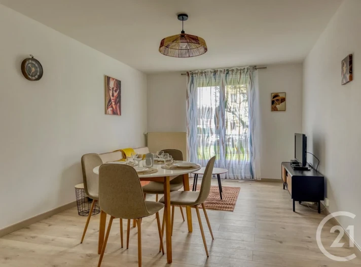 Voir la photo 1/5 du type apartment à Compiègne