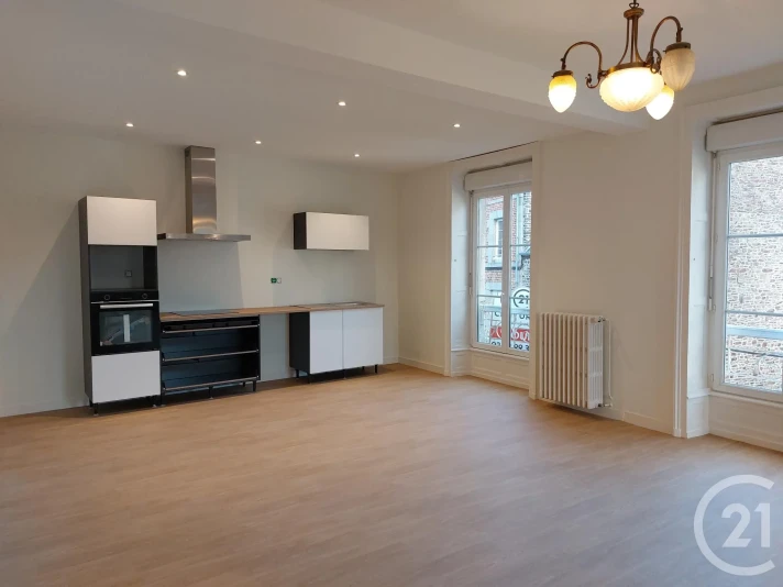 Voir la photo 1/10 du type apartment à Fougères