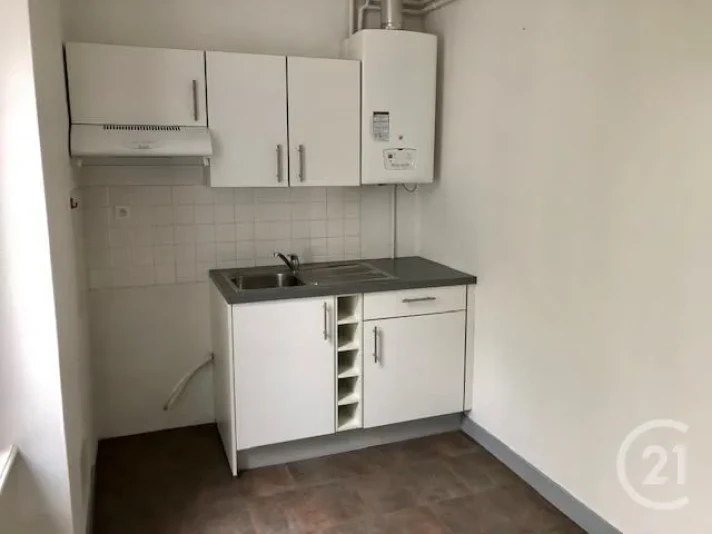 Voir la photo 1/7 du type apartment à Fougères