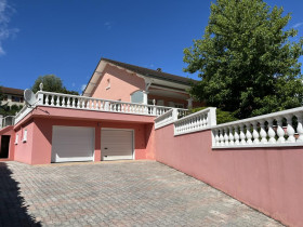 Maison à Les Avenières Veyrins-Thuellin