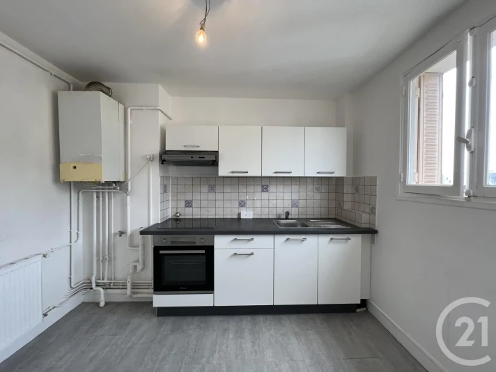 Voir la photo 1/10 du type apartment à Moulins