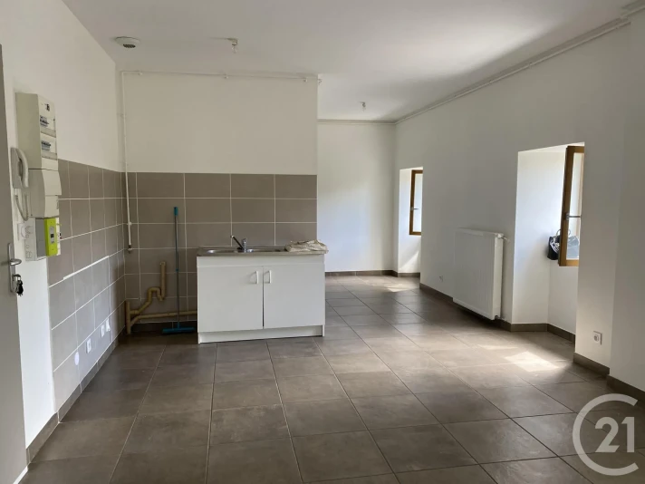 Voir la photo 1/8 du type studio à Annonay