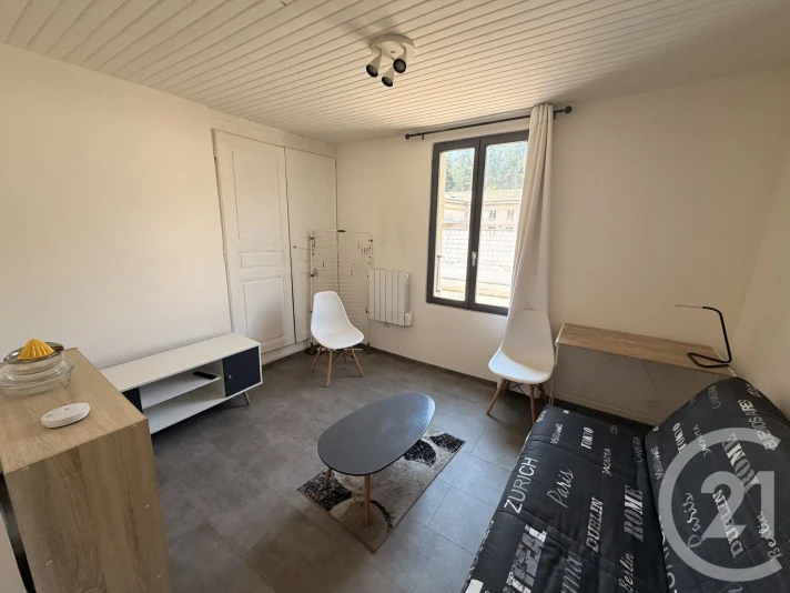 Voir la photo 1/3 du type studio à Châlons-en-Champagne