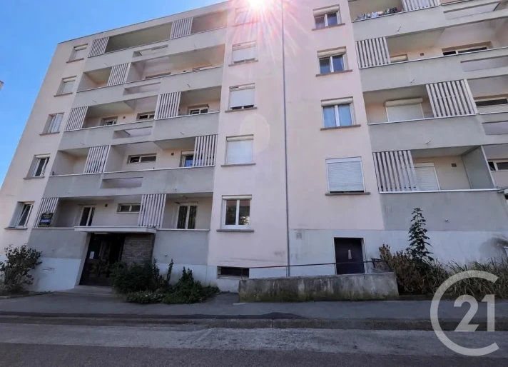 Voir la photo 1/10 du type apartment à Besançon
