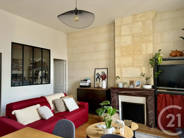 Voir la photo 1/12 du type apartment à Bordeaux
