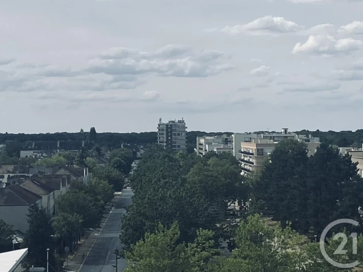 Voir la photo 1/8 du type apartment à Maurepas