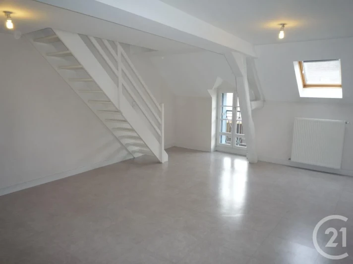 Voir la photo 1/8 du type apartment à Romorantin-Lanthenay