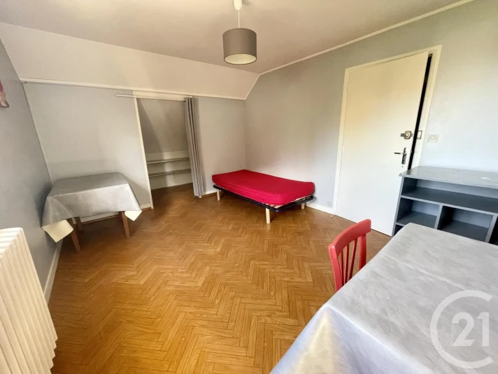 Voir la photo 1/4 du type studio à Rodez