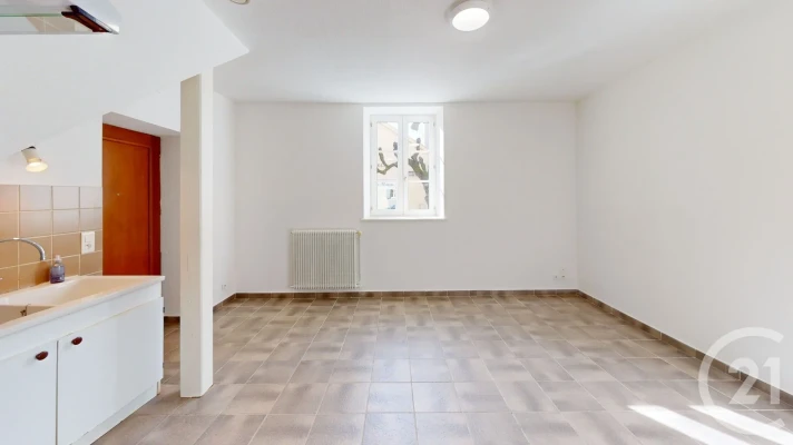 Voir la photo 1/8 du type apartment à Dole