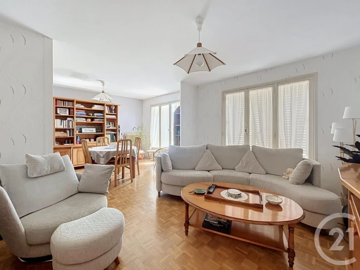 Voir la photo 1/8 du type apartment à Varennes-sur-Allier
