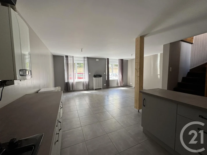 Voir la photo 1/12 du type house à Montluçon